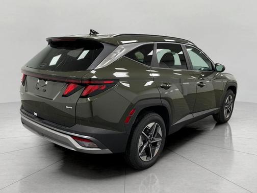 Green 2026 Hyundai TUCSON SEL