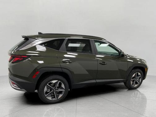 Green 2026 Hyundai TUCSON SEL