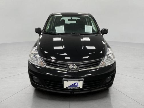 2011 Nissan Versa 1.8 SL