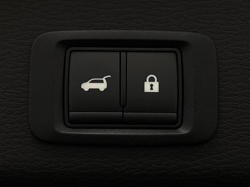 White Diamond 2026 Mitsubishi Outlander SE