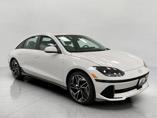 2025 Hyundai IONIQ 6 SEL