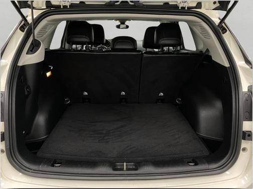 White 2020 Jeep Compass Latitude