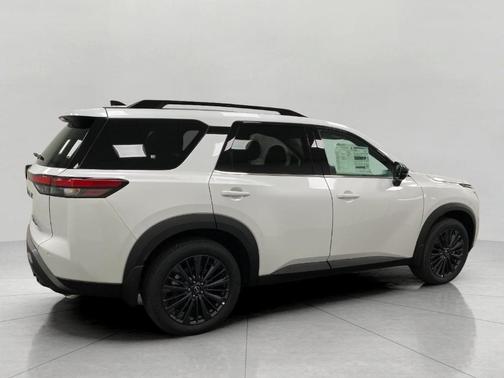 Everest White P 2026 Nissan Pathfinder SL
