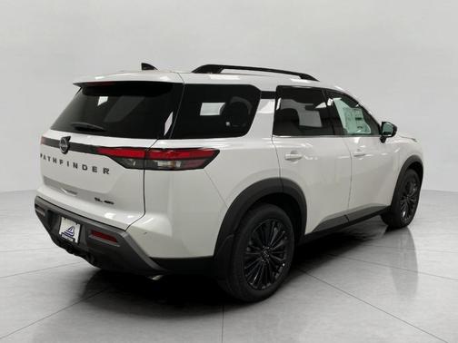 Everest White P 2026 Nissan Pathfinder SL