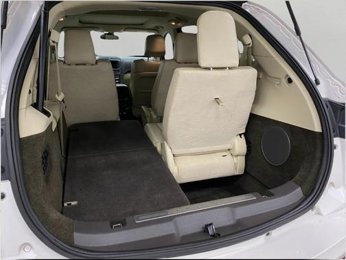 2017 Lincoln MKT Elite