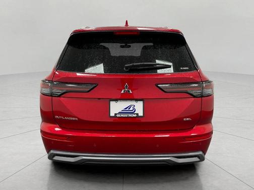 2025 Mitsubishi Outlander SEL