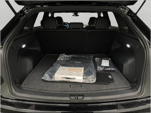 2026 Volkswagen Atlas Cross Sport 2.0T SE