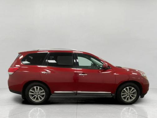 2016 Nissan Pathfinder SL