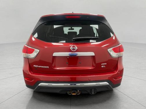 2016 Nissan Pathfinder SL