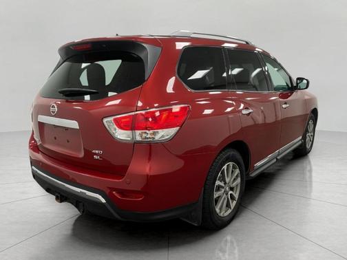 2016 Nissan Pathfinder SL