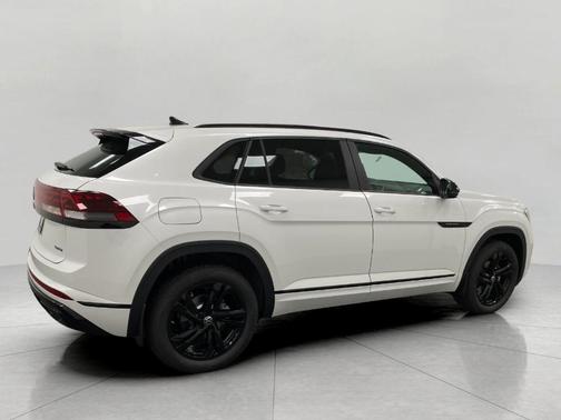 2026 Volkswagen Atlas Cross Sport 2.0T SEL R-Line Black