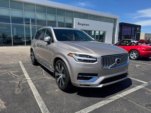 Bright 2023 Volvo XC90 B6 Ultimate 7-Seater