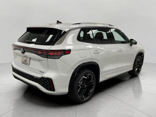 2025 Volkswagen Tiguan 2.0T SEL R-Line