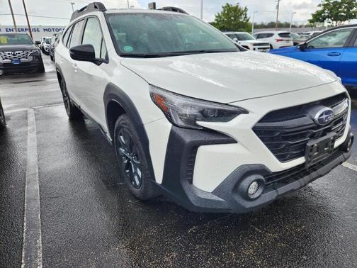 Crystal White Pearl 2024 Subaru Outback Onyx Edition XT