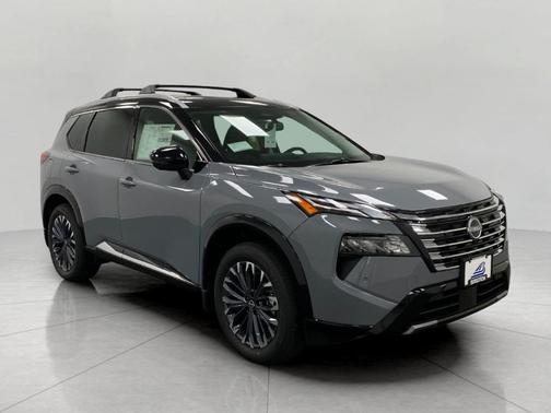 Boulder Gray Pearl / Super Black 2026 Nissan Rogue Platinum