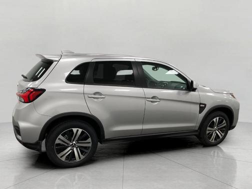 Alloy Silver Metallic 2026 Mitsubishi Outlander Sport 2.0 ES