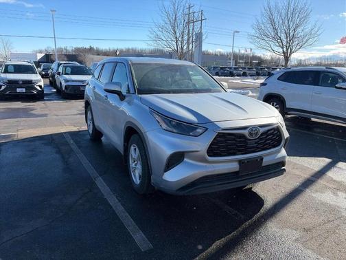 2023 Toyota Highlander 