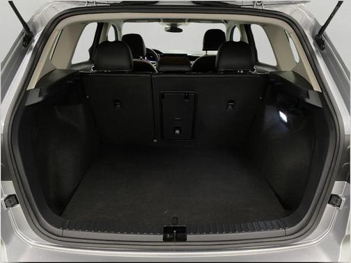 Pyrite Silver Metallic 2025 Volkswagen Taos 1.5T SE