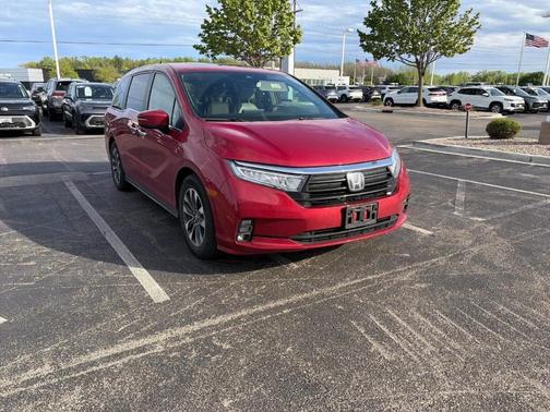Red 2022 Honda Odyssey EX-L