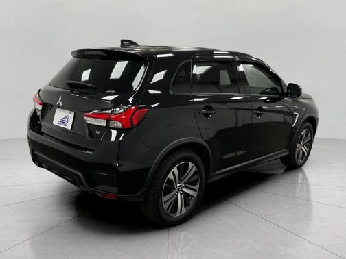 Labrador Black Pearl 2024 Mitsubishi Outlander Sport S