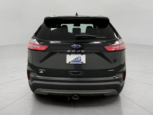 Green 2024 Ford Edge SEL