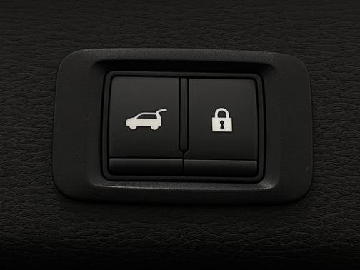 Labrador Black Pearl 2026 Mitsubishi Outlander SE