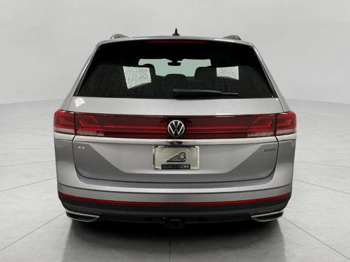 Silver Mist Metallic 2026 Volkswagen Atlas 2.0T SE W/TECHNOLOGY
