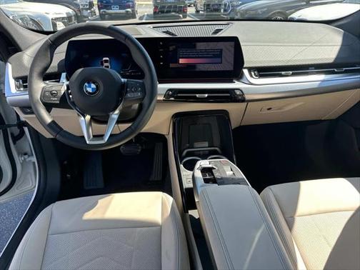 2025 BMW X2 xDrive28i