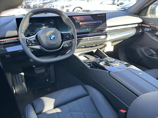 2025 BMW i5 xDrive40