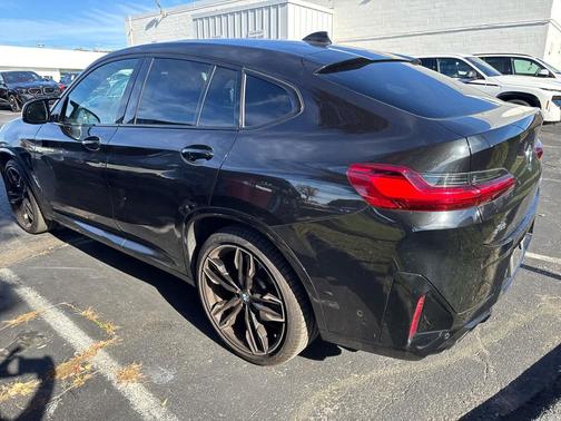 2022 BMW X4 M40i