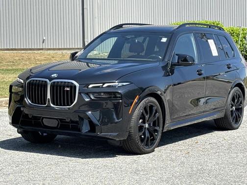 2025 BMW X7 M60i
