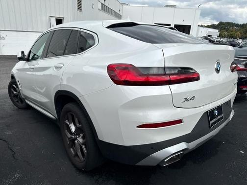 2022 BMW X4 xDrive30i