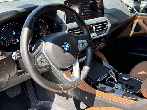 2022 BMW X4 xDrive30i