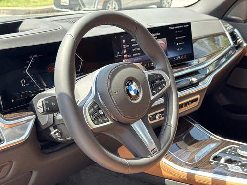 Carbon Black Metallic 2026 BMW X5 xDrive40i