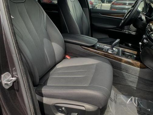 Photo 3 of 29 of 2017 BMW X5 xDrive35i