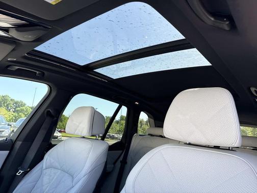 Carbon Black Metallic 2026 BMW X5 PHEV xDrive50e
