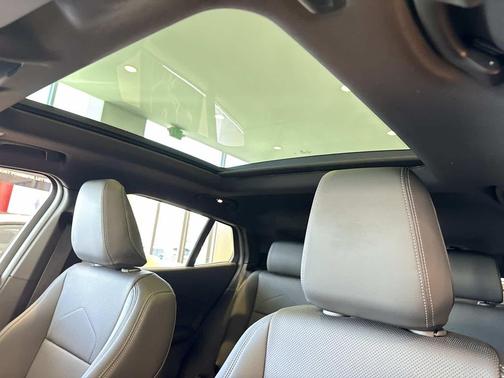 Vegas Red Metallic 2026 BMW X2 xDrive28i