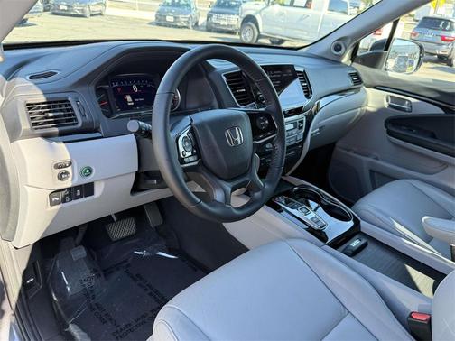 2021 Honda Pilot Touring 8-Passenger