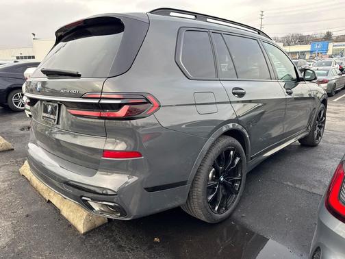 2023 BMW X7 xDrive40i