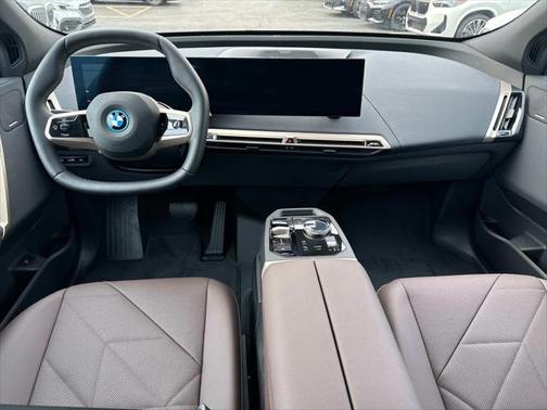 2025 BMW iX xDrive50