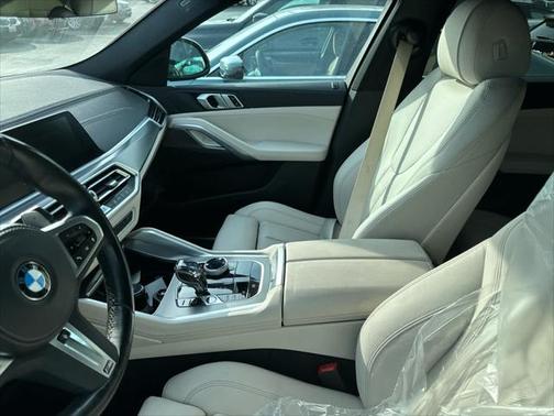 2022 BMW X6 xDrive40i