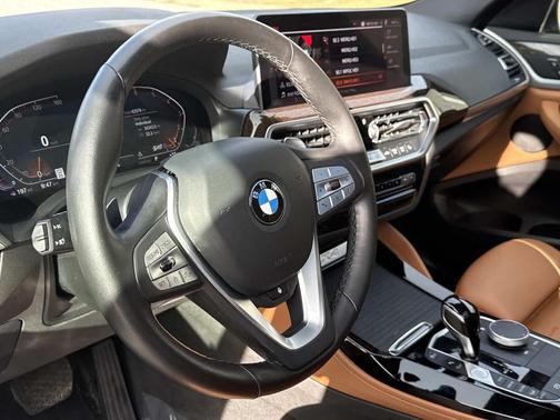2023 BMW X4 xDrive30i