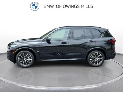 Black Sapphire Metallic 2026 BMW X5 PHEV xDrive50e