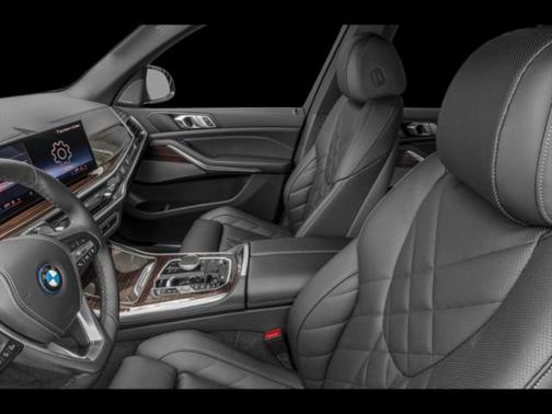 Mineral White Metallic 2026 BMW X5 PHEV xDrive50e