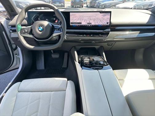 2026 BMW 530 i xDrive