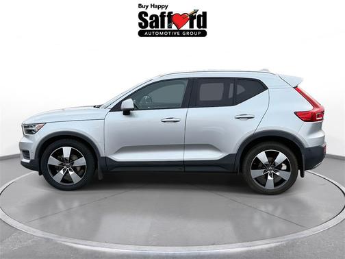 2019 Volvo XC40 T5 Momentum