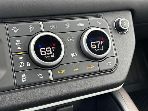 2023 Land Rover Defender 130 X-Dynamic SE