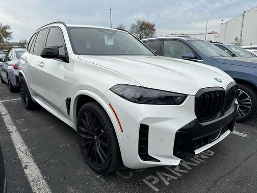 White 2024 BMW X5 M60i