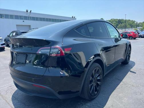 2023 Tesla Model Y Long Range Dual Motor All-Wheel Drive