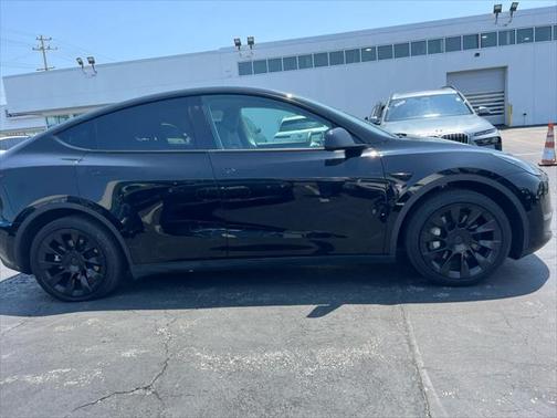 2023 Tesla Model Y Long Range Dual Motor All-Wheel Drive